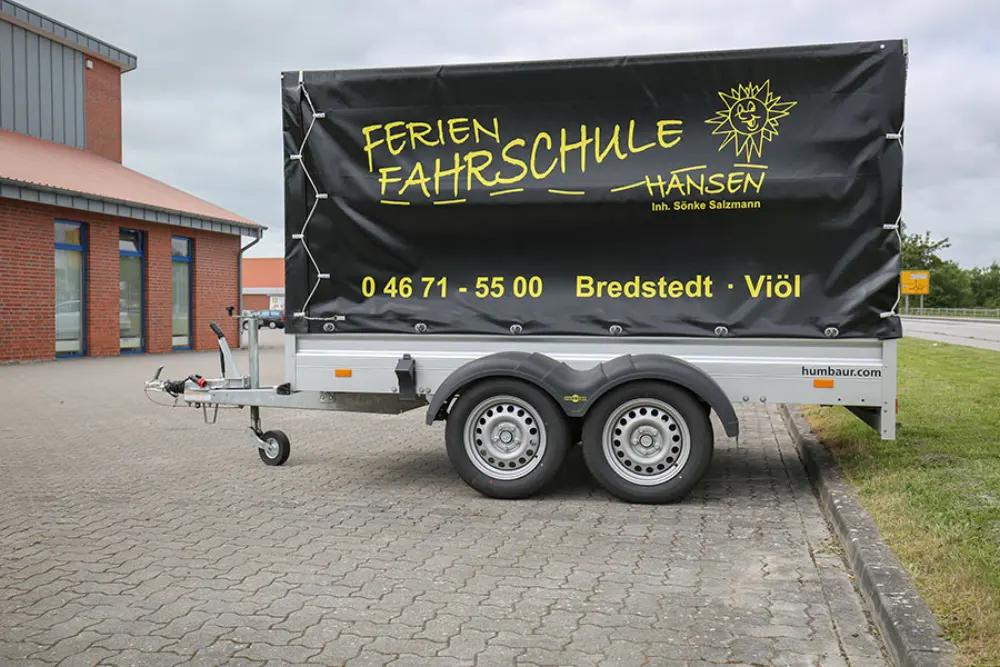 Schulgespann mit Anhänger